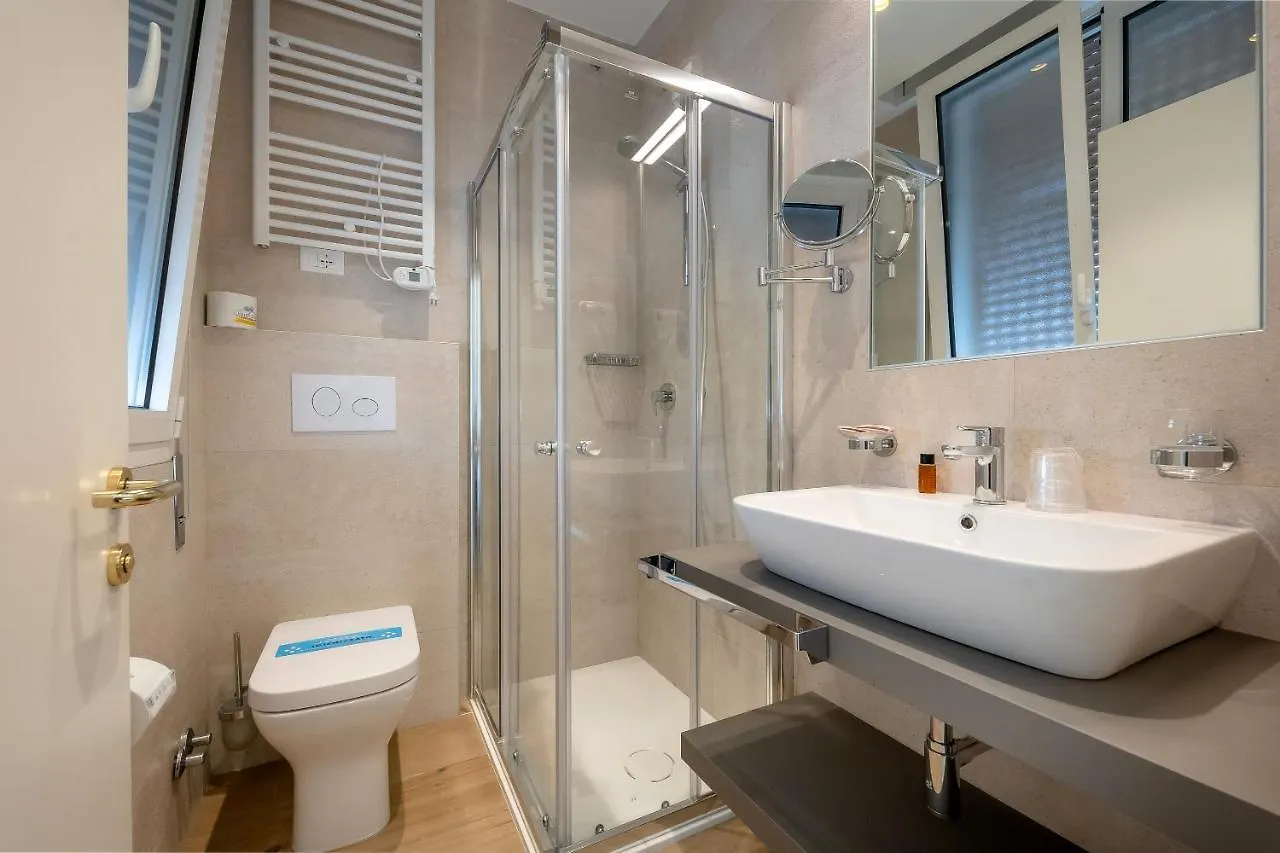 Hotel Le Lampare Каорле