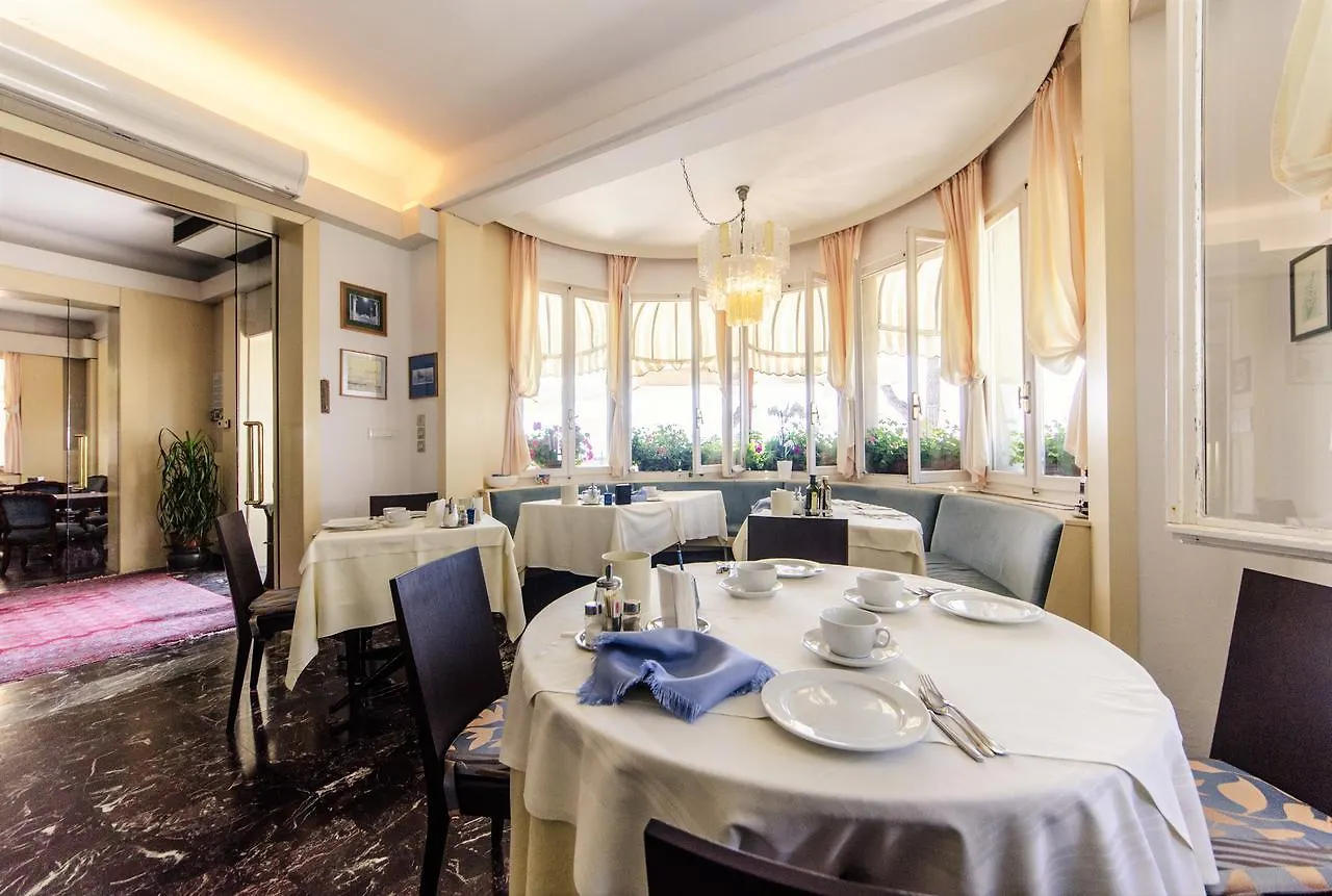Hotel Le Lampare Каорле