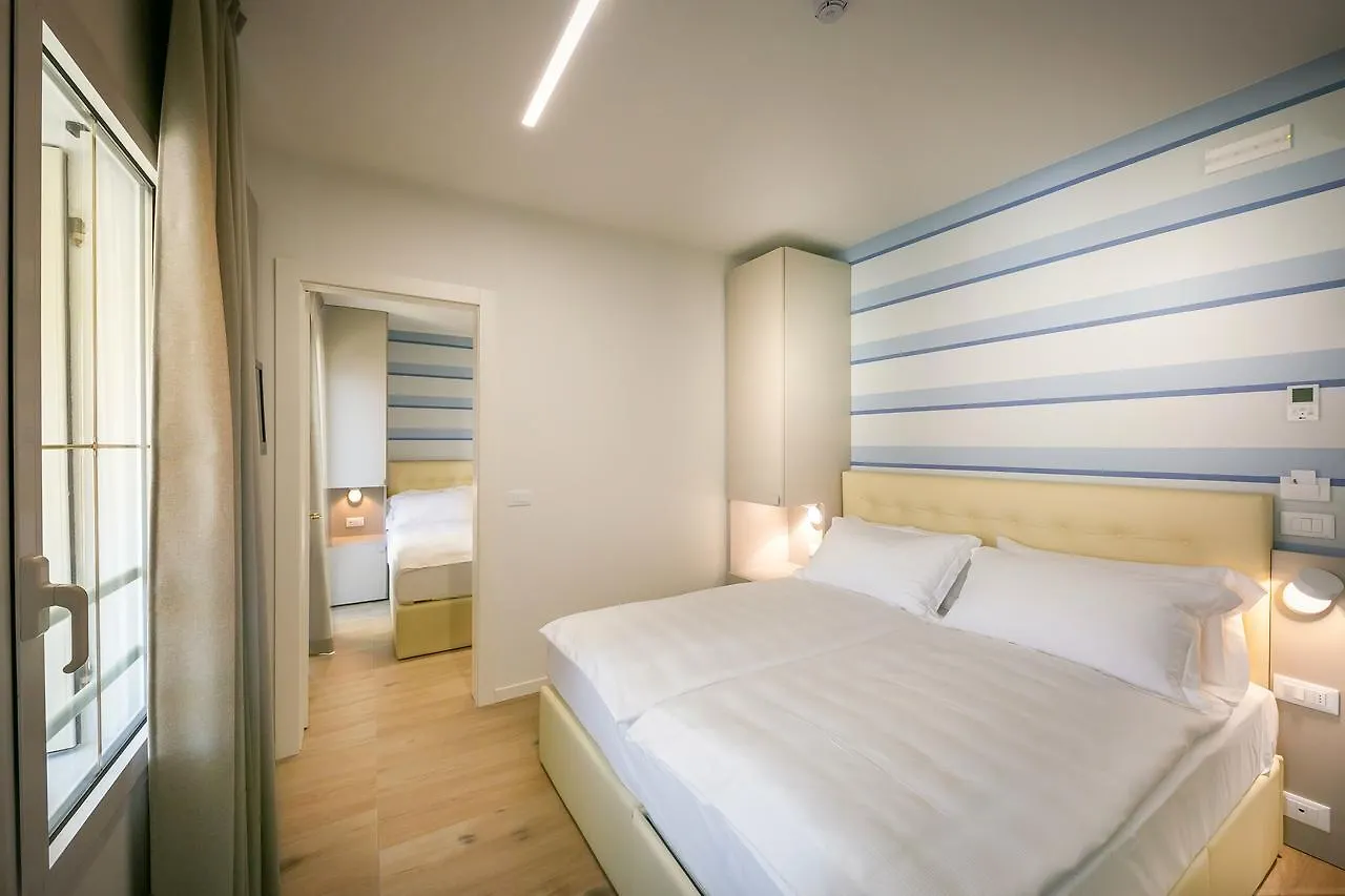 Hotel Le Lampare Каорле