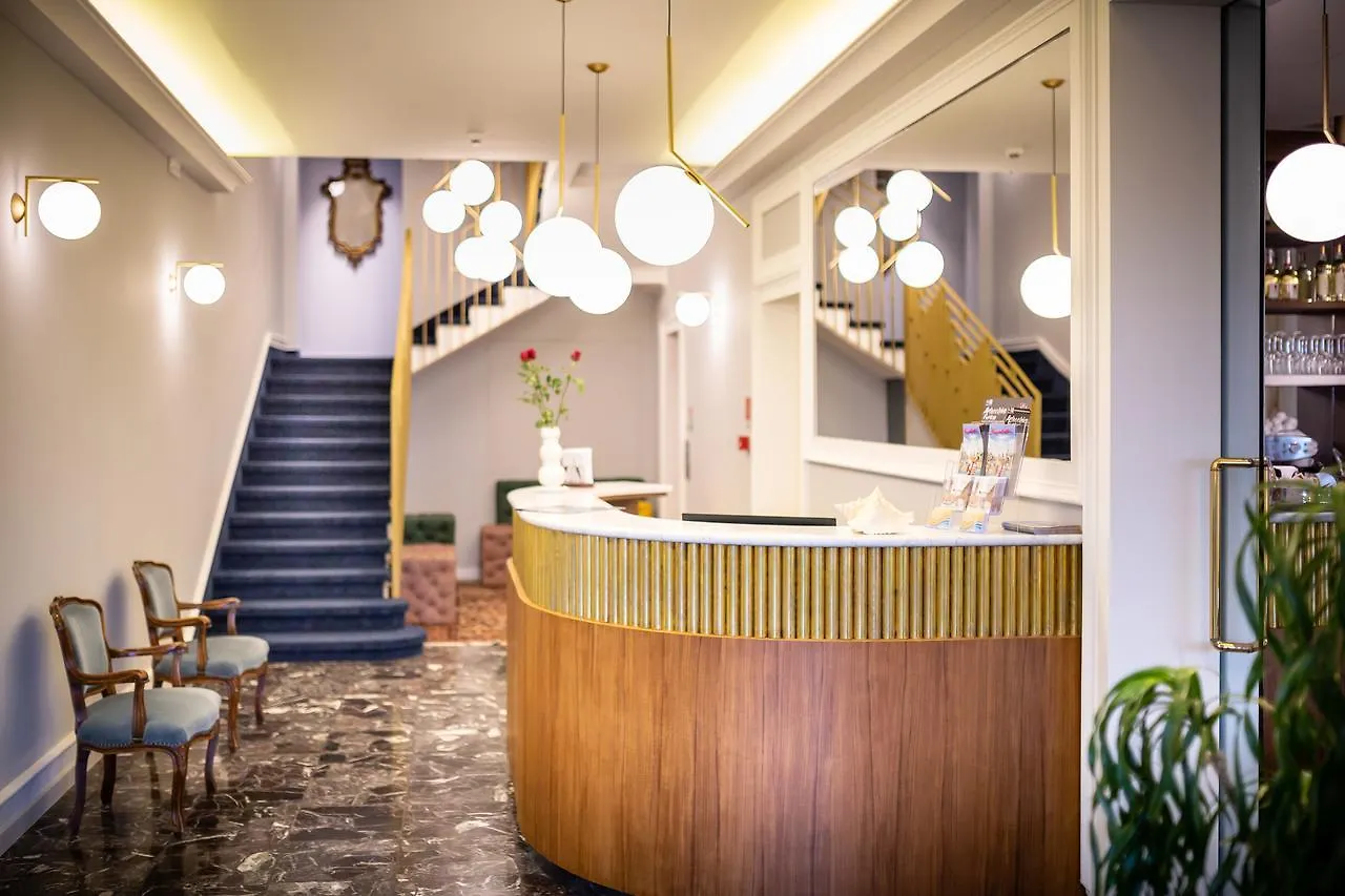 Hotel Le Lampare Каорле